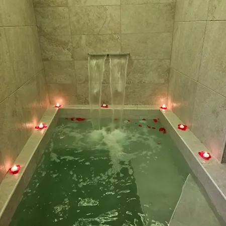 Luxuite Con Piscina E Jacuzzi * Alberobello