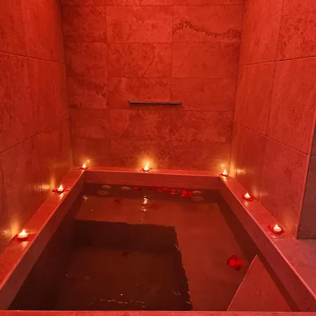 Luxuite Con Piscina E Jacuzzi Villa