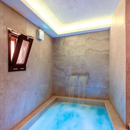 Luxuite Con Piscina E Jacuzzi *