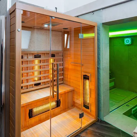 Luxuite Con Piscina E Jacuzzi Villa