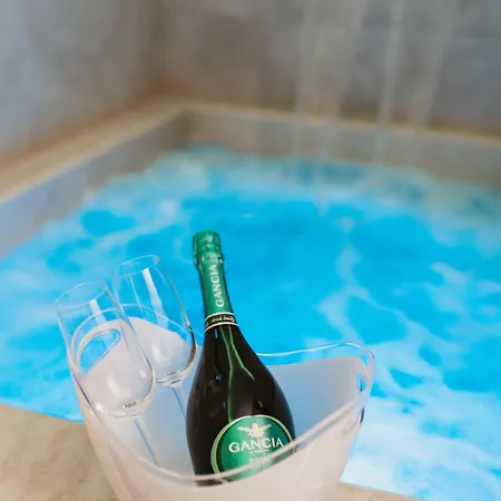Luxuite Con Piscina E Jacuzzi *
